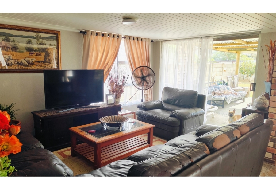 5 Bedroom Property for Sale in Moorreesburg Western Cape